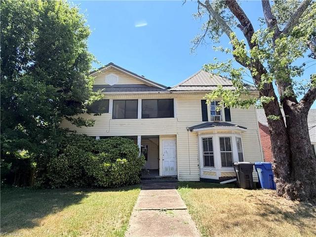 407 E St, North Wilkesboro, NC 28659