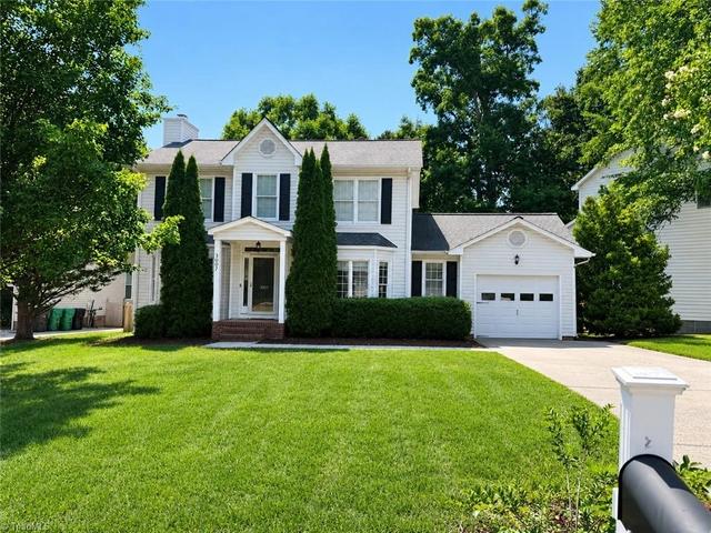 3007 Southampton Dr, Jamestown, NC 27282