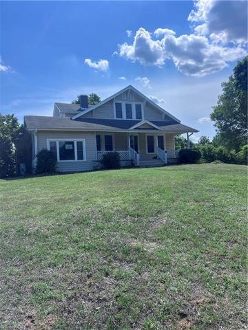 4470 Burton Rd, Thomasville, NC 27360