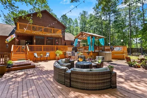 143 Mohegan Trl, Mocksville, NC 27028