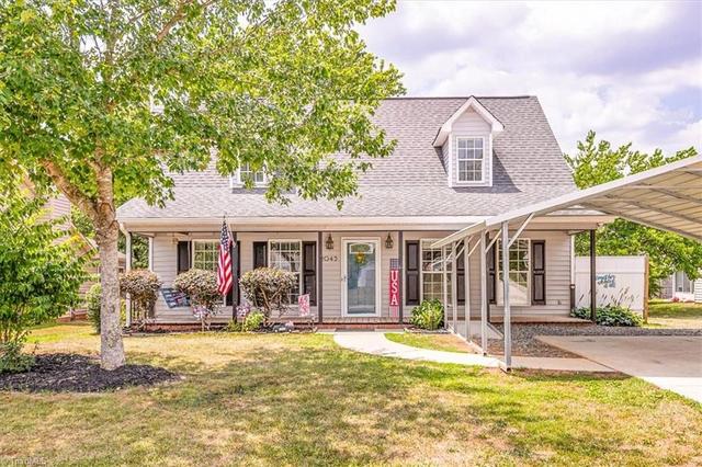 2045 Ardmore Village Ln, Winston Salem, NC 27127