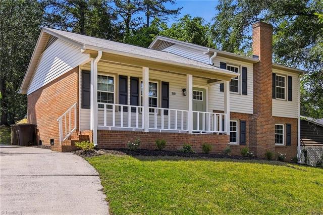 1160 Castlegate Dr, Winston Salem, NC 27103