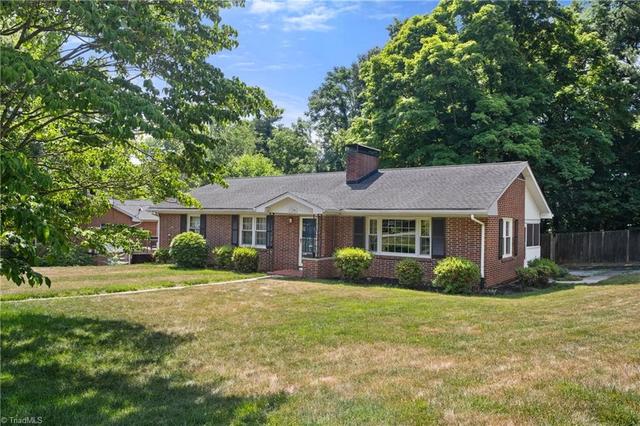 1734 Lancelot Ln, Winston Salem, NC 27103