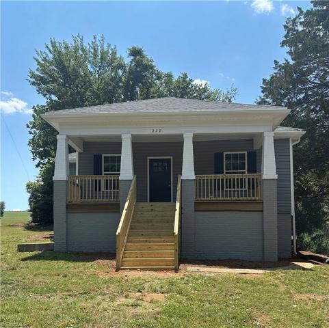 222 Aaron St, Martinsville, VA 24112