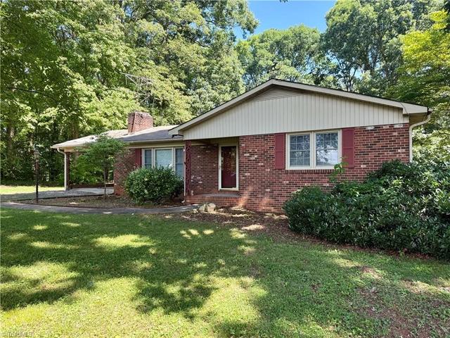 542 Wr Gillespie Rd, Dobson, NC 27017