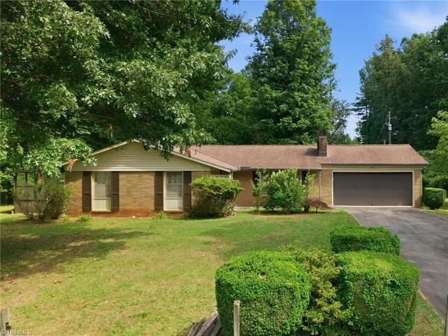575 Brown Berry Rd, North Wilkesboro, NC 28659