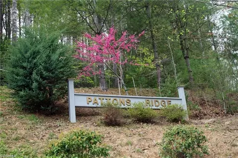 6 Laurel Rd, Purlear, NC 28665