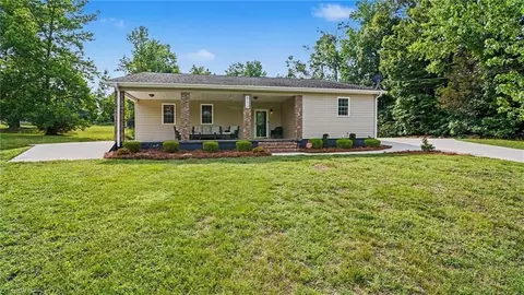 Exterior - 5172 Payne St, Trinity, NC 27370 photo 2 of 7