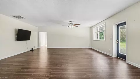 Living - 5172 Payne St, Trinity, NC 27370 photo 2 of 6
