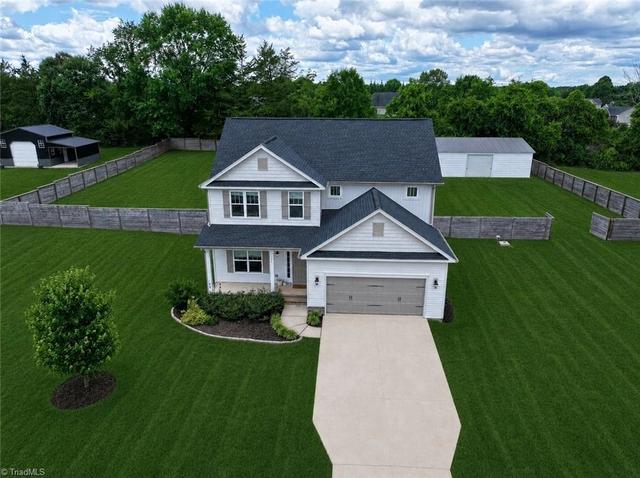139 Wade Eaton Dr, Mocksville, NC 27028