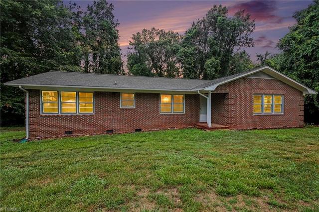 1153 Heathwood Rd, Randleman, NC 27317