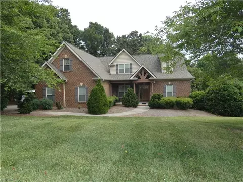 357 Willow Ridge Ln, Winston Salem, NC 27127