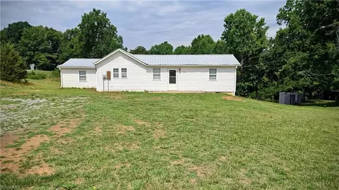 4235 N Fuller Mill Rd, Thomasville, NC 27360
