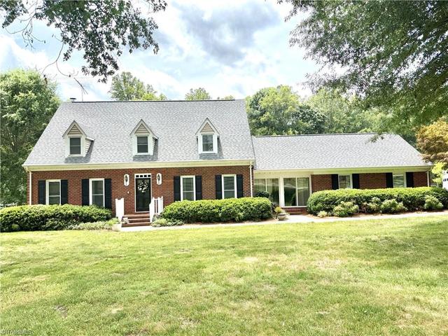 3110 Fairbluff Ct, Summerfield, NC 27358