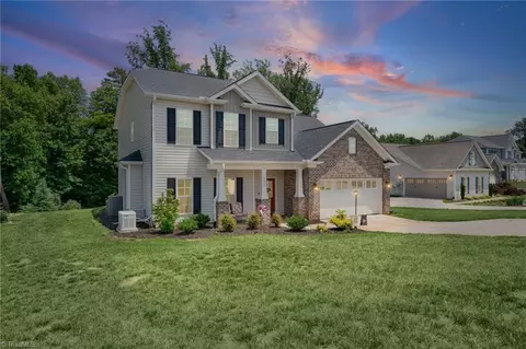 1523 Chickasha Dr, Pfafftown, NC 27040