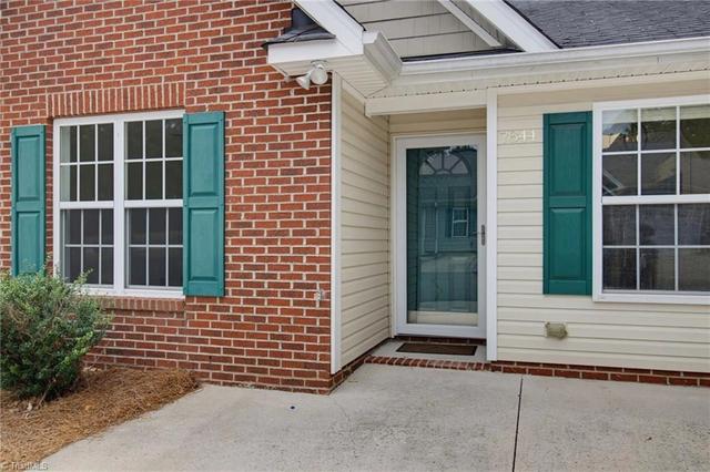 7844 Woodpark Dr, High Point, NC 27265