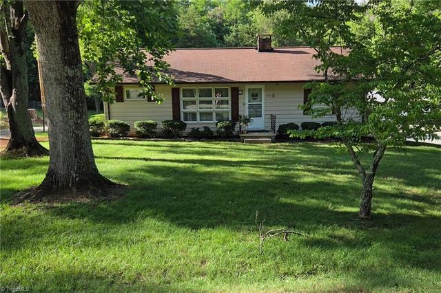 999 Ben Lee Rd, Thomasville, NC 27360