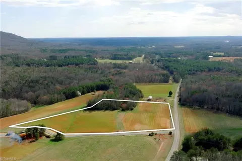 3 Old Mill Rd # -4, Pinnacle, NC 27043 photo 3