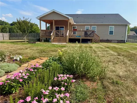 106 Tranquility Ln, Harmony, NC 28634 photo 25
