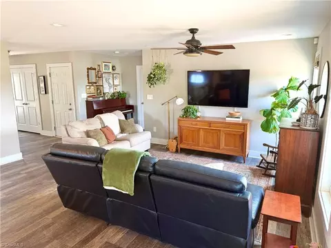 106 Tranquility Ln, Harmony, NC 28634 photo 6