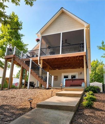 3526 Pinehaven Dr, New London, NC 28127