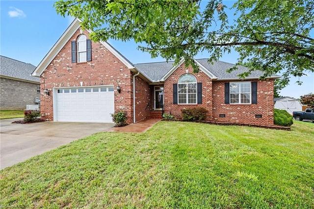 1009 Bradford Ln, Archdale, NC 27263
