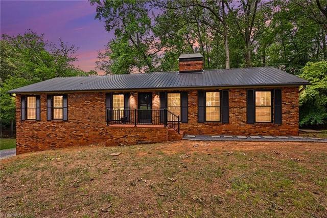 3318 Oak Ridge Rd, Summerfield, NC 27358