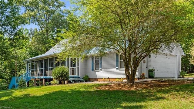 1013 Lacy Hepler Rd, Thomasville, NC 27360