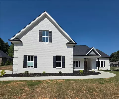 150 Channy Ln, Lexington, NC 27295