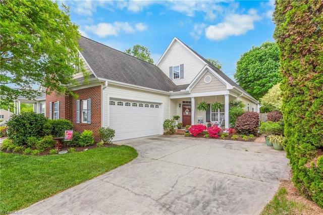 6604 Springfield Village Ln, Clemmons, NC 27012