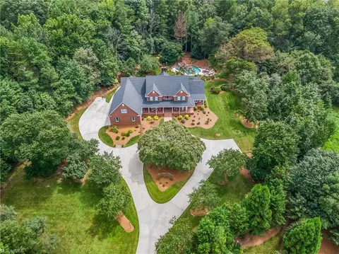 3052 Greenhouse Rd, Winston Salem, NC 27127