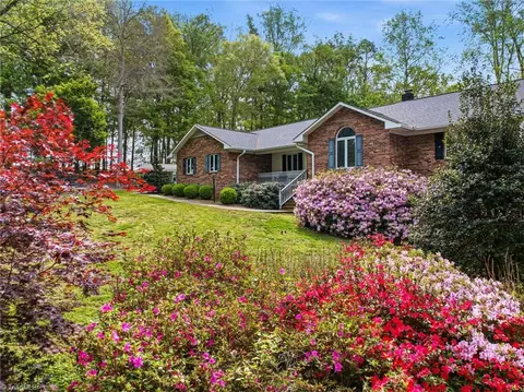 2078 Us Highway 64, Mocksville, NC 27028