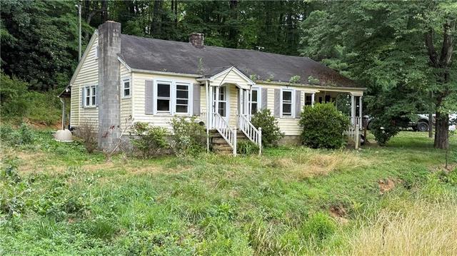 254 Toms Creek Church Rd, Pilot Mountain, NC 27041