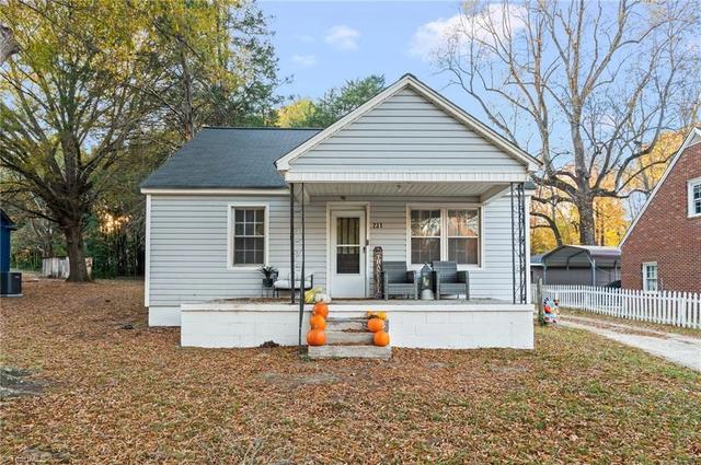 231 Dorothy St, High Point, NC 27262