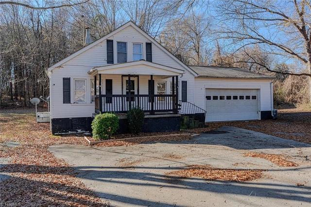 1364 Rauhut St, Burlington, NC 27217