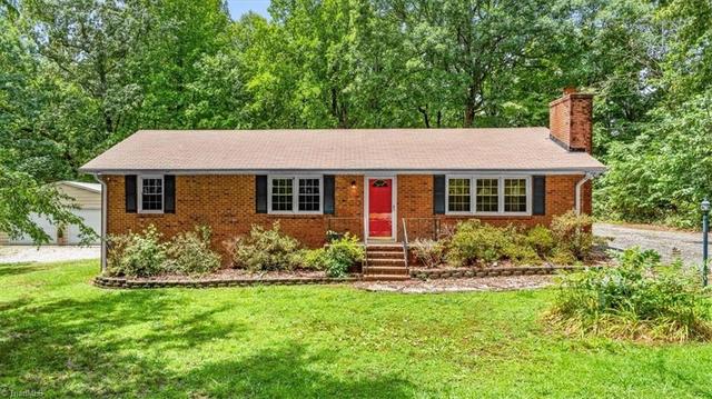 6630 Hunt Rd, Pleasant Garden, NC 27313