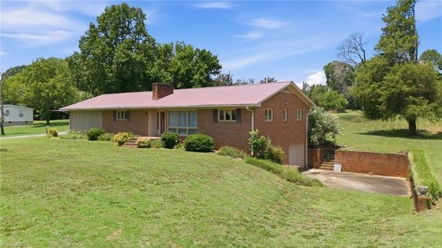 1456 Shady Grove Church Rd, Winston Salem, NC 27107