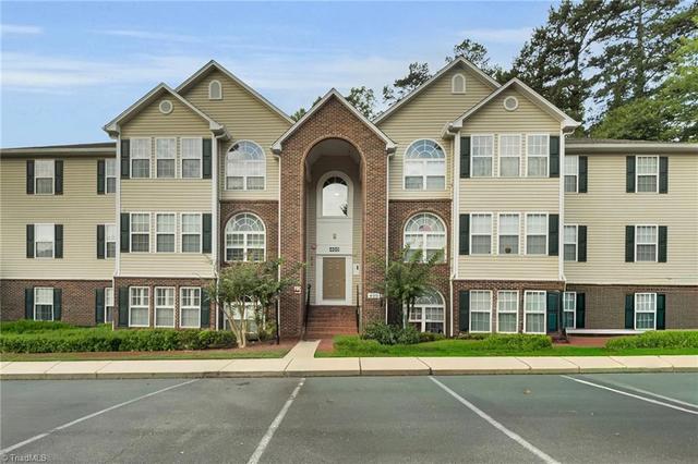 433 Mill Pond Dr, Winston Salem, NC 27106