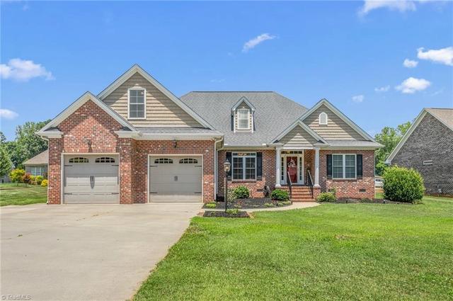 20 Hursey Ct, Gibsonville, NC 27249