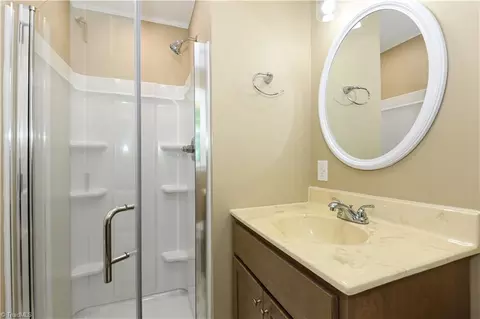 Bath - 3506 Treeview Ln, Browns Summit, NC 27214 photo 4 of 5