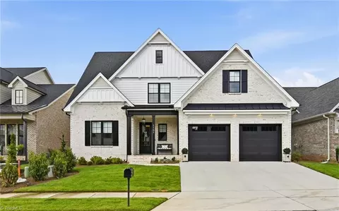 1181 Maple Chase Ln, Winston Salem, NC 27106