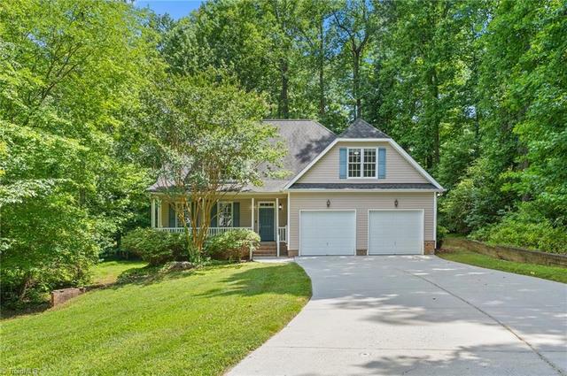 4402 Sabre Ct, Greensboro, NC 27406
