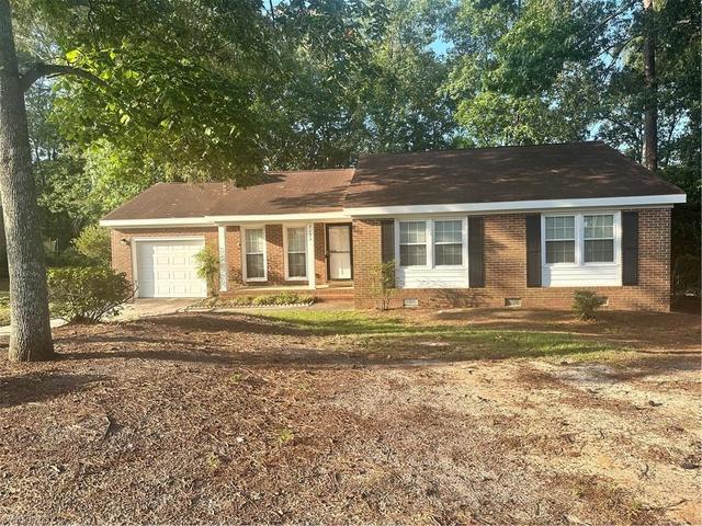7123 Evanston St, Fayetteville, NC 28314