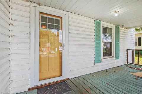 127 Erwin St, Cooleemee, NC 27014 photo 5
