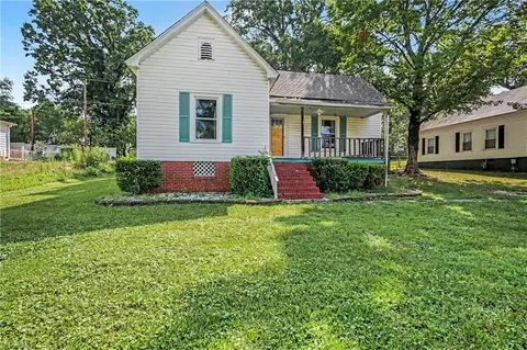 127 Erwin St, Cooleemee, NC 27014 photo 2