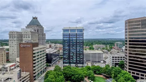 201 Elm St N #908, Greensboro, NC 27401