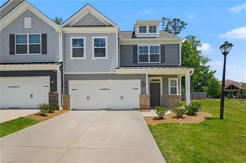 5000 Moonlight Ridge Dr, Greensboro, NC 27455