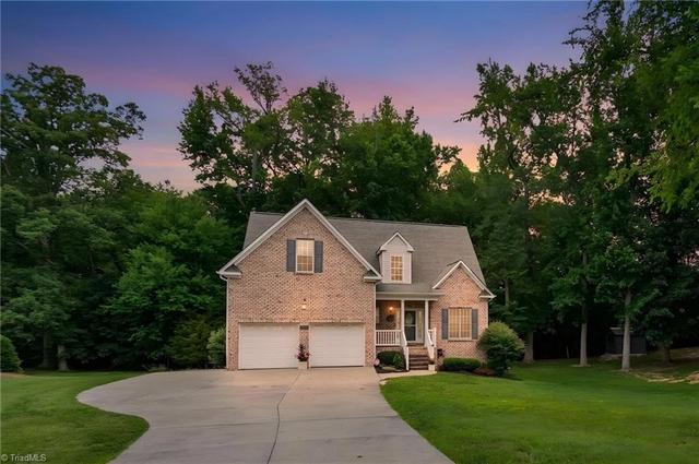 220 Drake Ln, Lexington, NC 27295