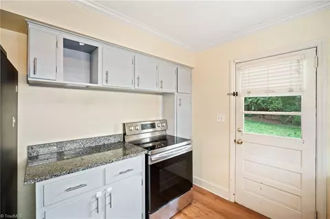 604 Sunset Dr, High Point, NC 27262 photo 7
