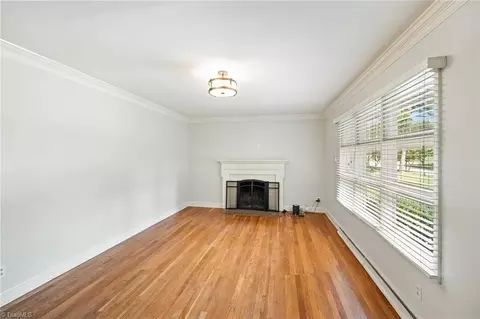 604 Sunset Dr, High Point, NC 27262 photo 2